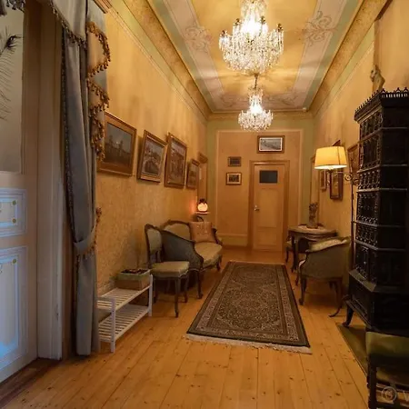 Huoneisto Historic In The With A Sea Bay View *